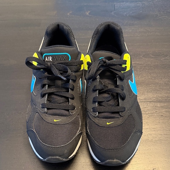 Nike Other - Nike Air Max IVO Sneakers - Black